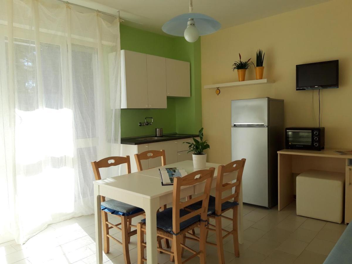 Le Barchette Villa San Cataldo  Luaran gambar